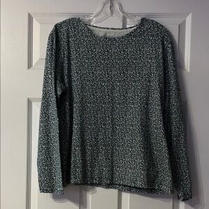 Croft & Barrow Dark Green and White Patterned Long Sleeve Top